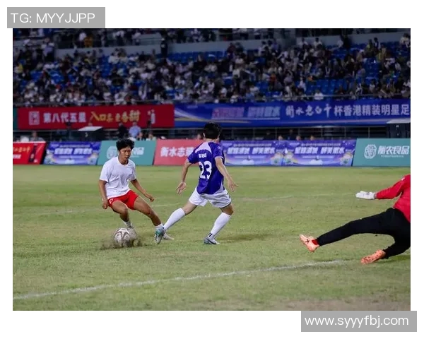 屡创佳绩的足球明星背后的奋斗故事与荣耀时刻